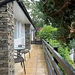 Cheerful 3 Bedroom In Central Location